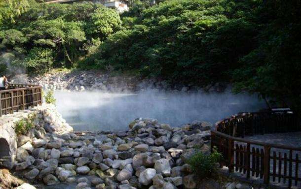 日多溫泉