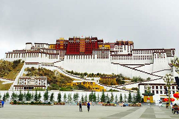 去西藏旅遊穿衣指南,如何選擇衝鋒衣等戶外裝備 去西藏旅遊穿衣指南,如何選擇衝鋒衣等戶外裝備